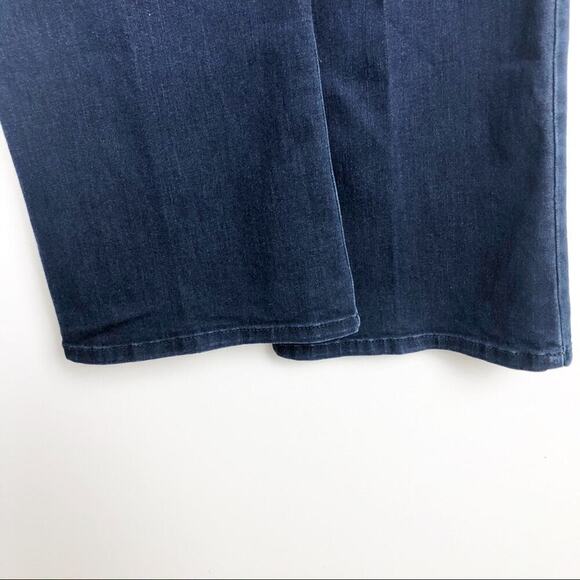 Levi’s Perfectly Slimming High Rise 512 Studded 12 - Picture 12 of 16